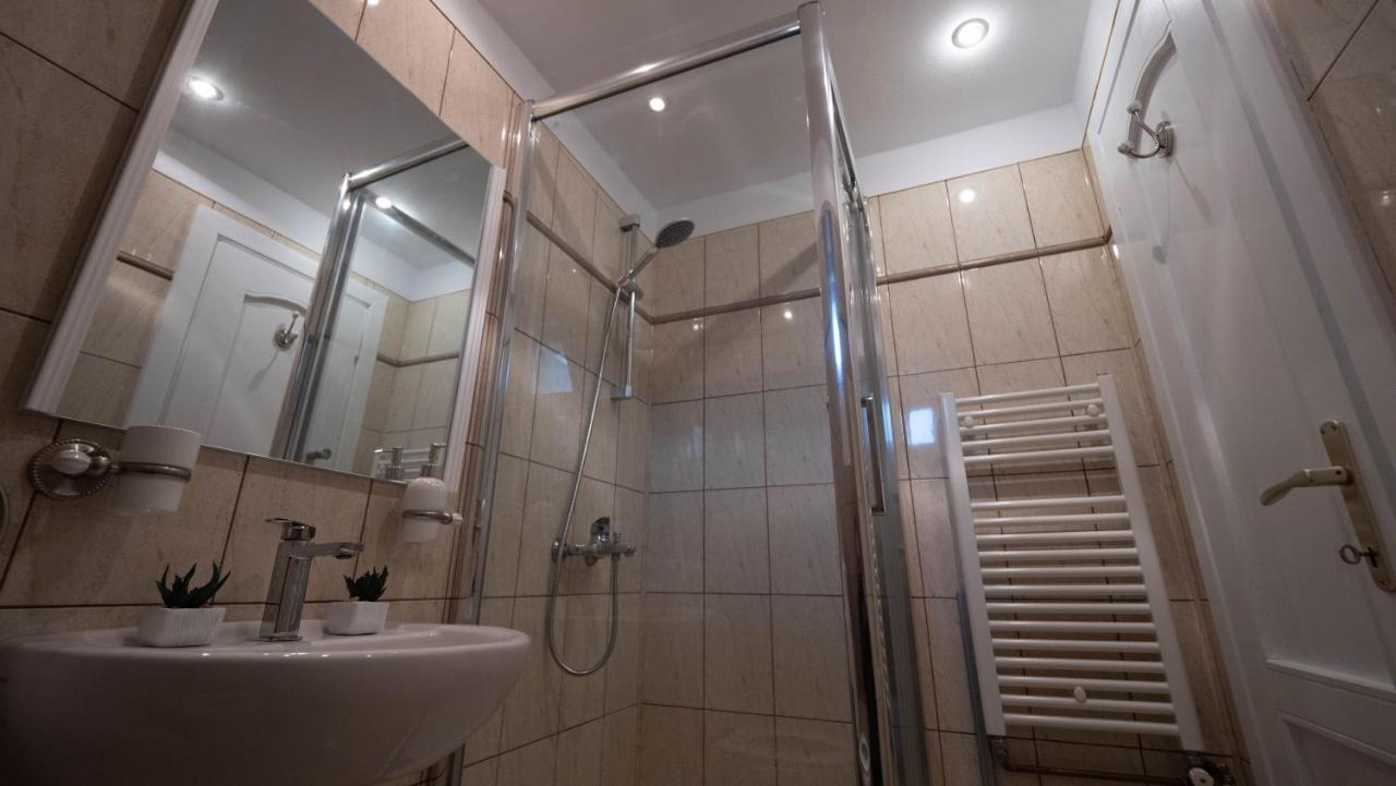 A&A Central Apartment Сибиу Экстерьер фото